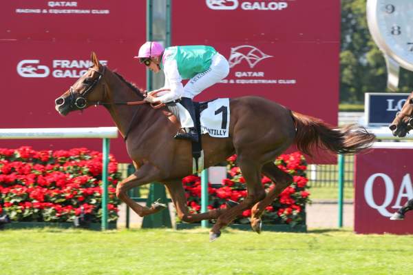 Sunday 28 April in Paris Longchamp, Prix Allize France Longines (Group 3).  Autry, ambitious from the start