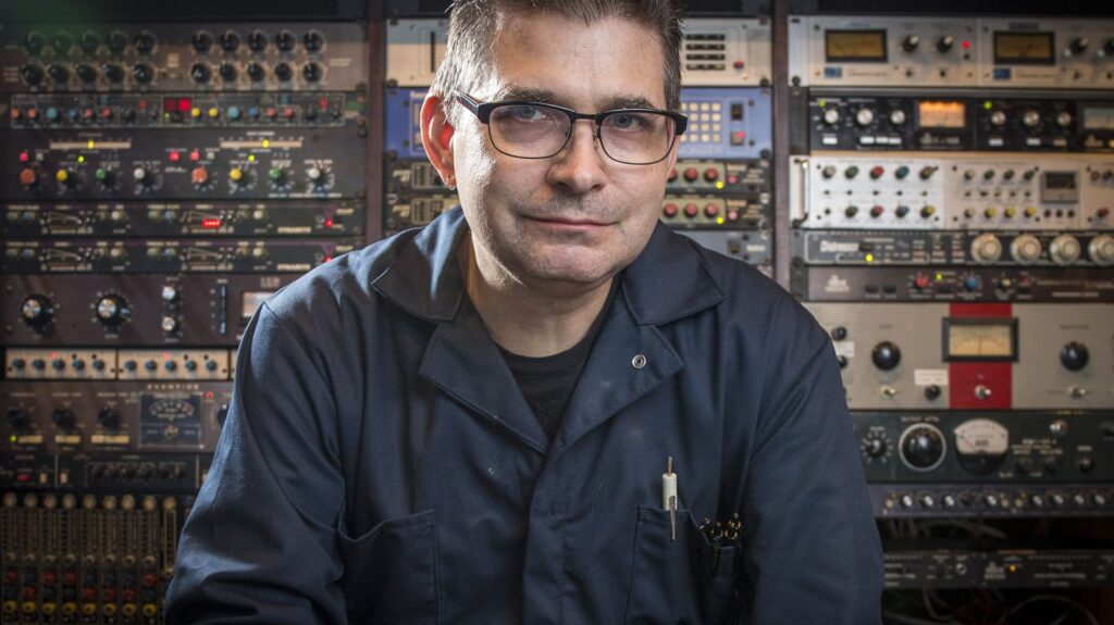 Steve Albini, rock producer for Nirvana, The Pixies and PJ Harvey, has died at the age of 61.